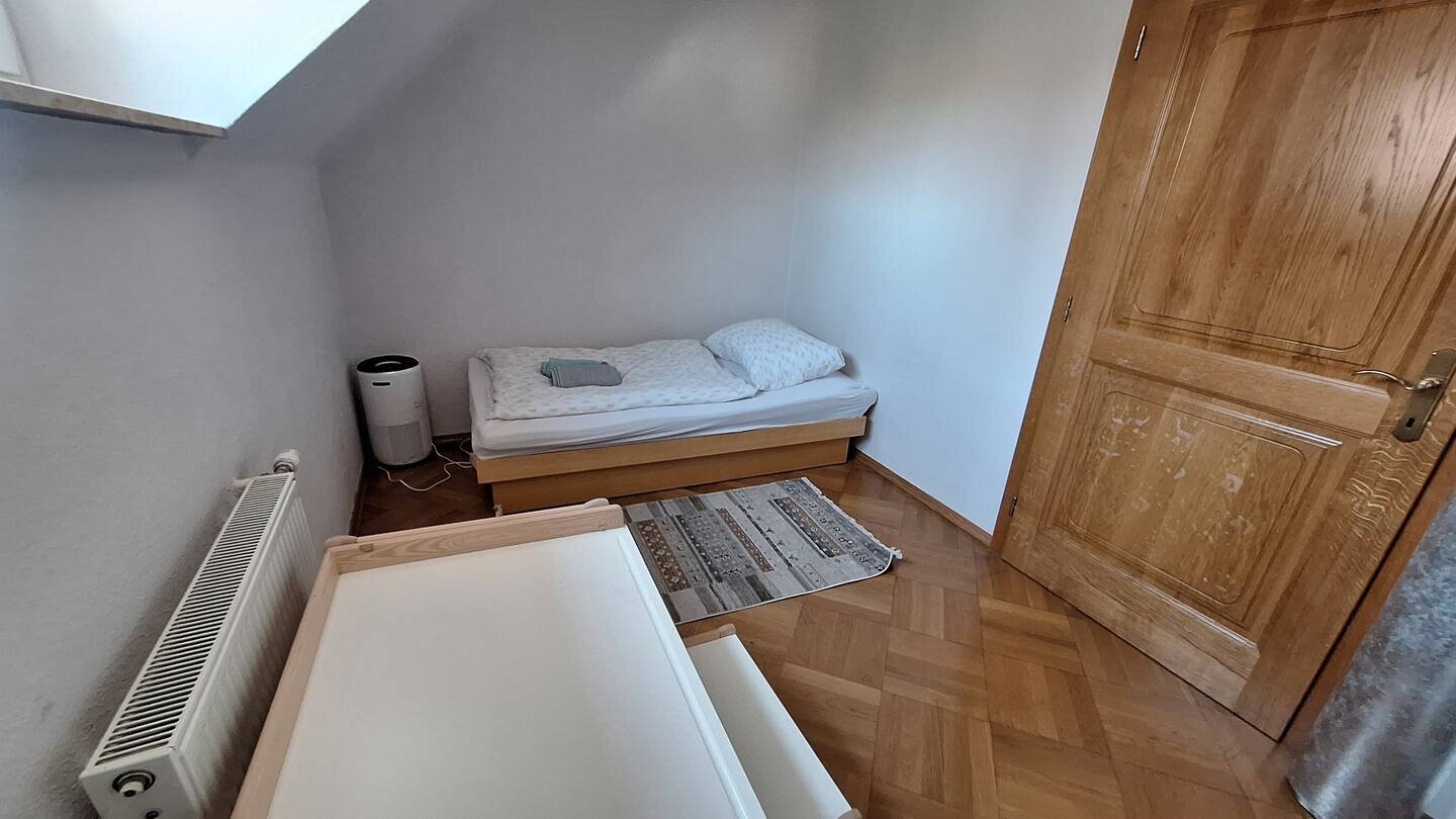 Schlafzimmer 2