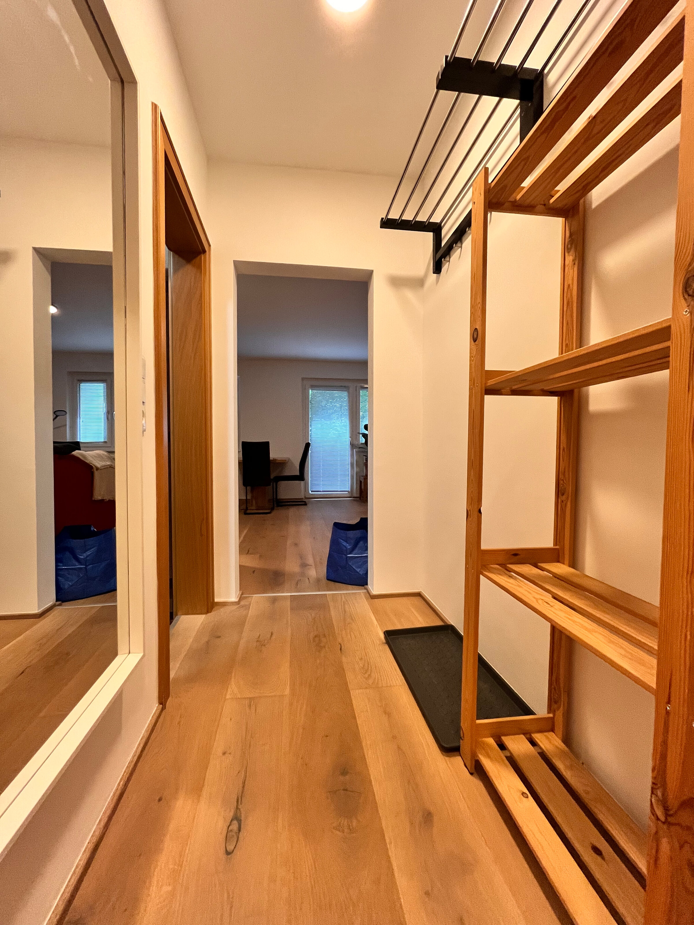 Wardrobe and shoe rack | © @pmb