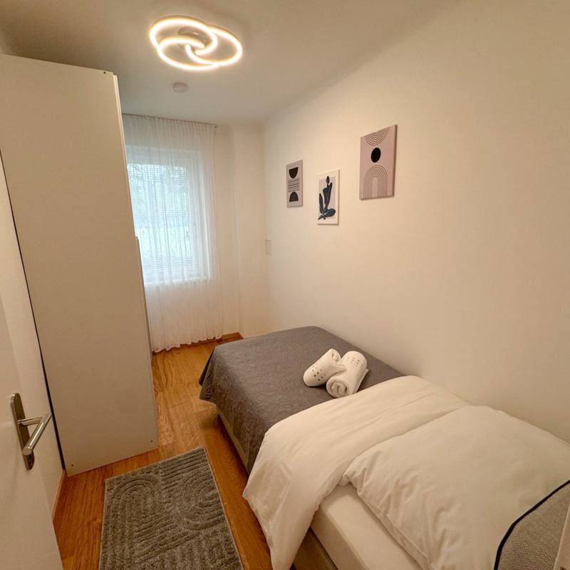Einzelbett 90x200
