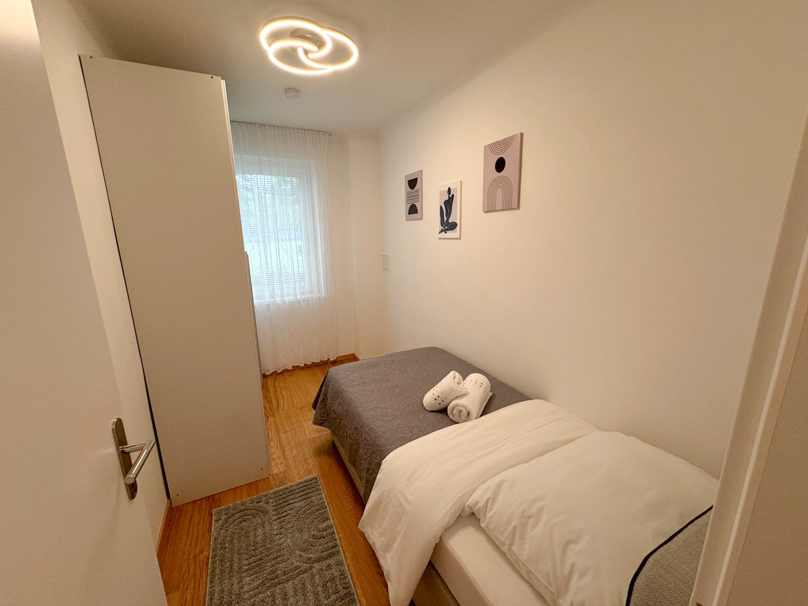 Einzelbett 90x200