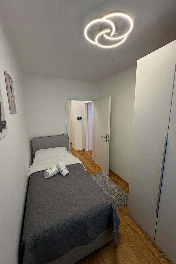 Einzelbett 90x200