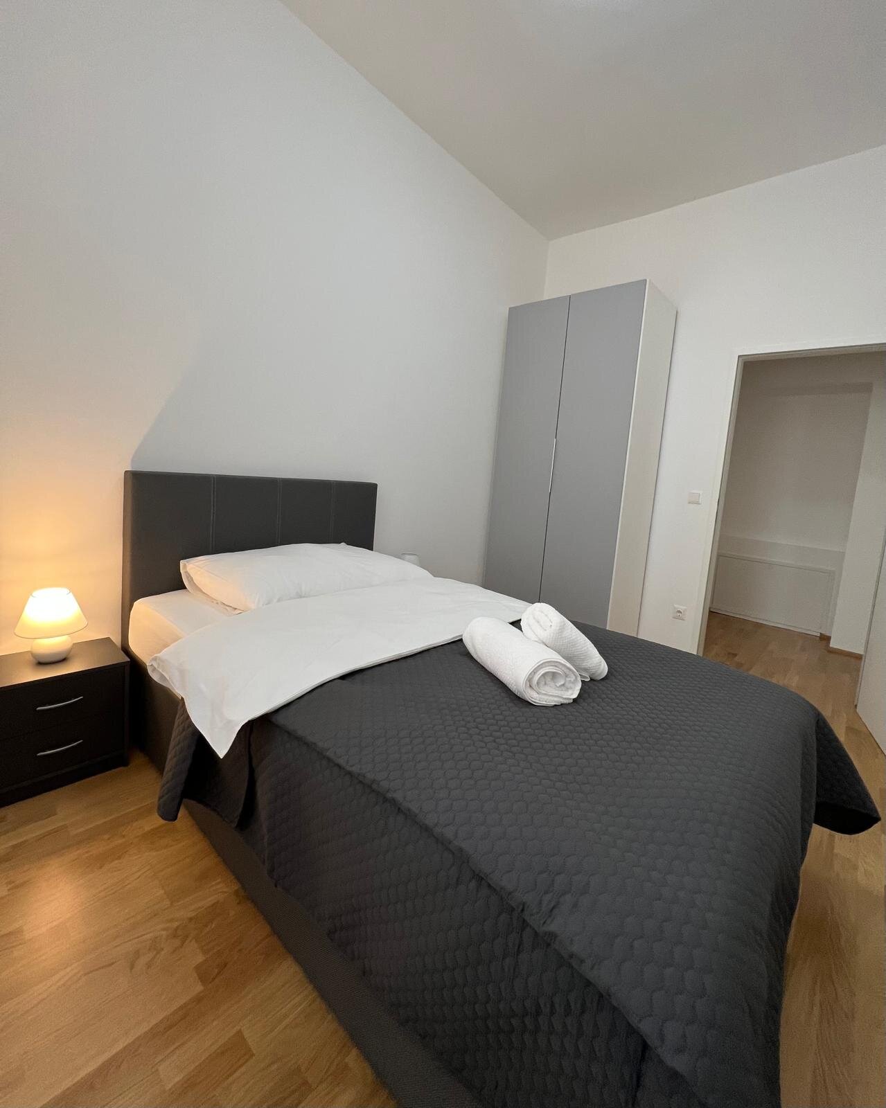 Schlafzimmer French Bed (140x100)