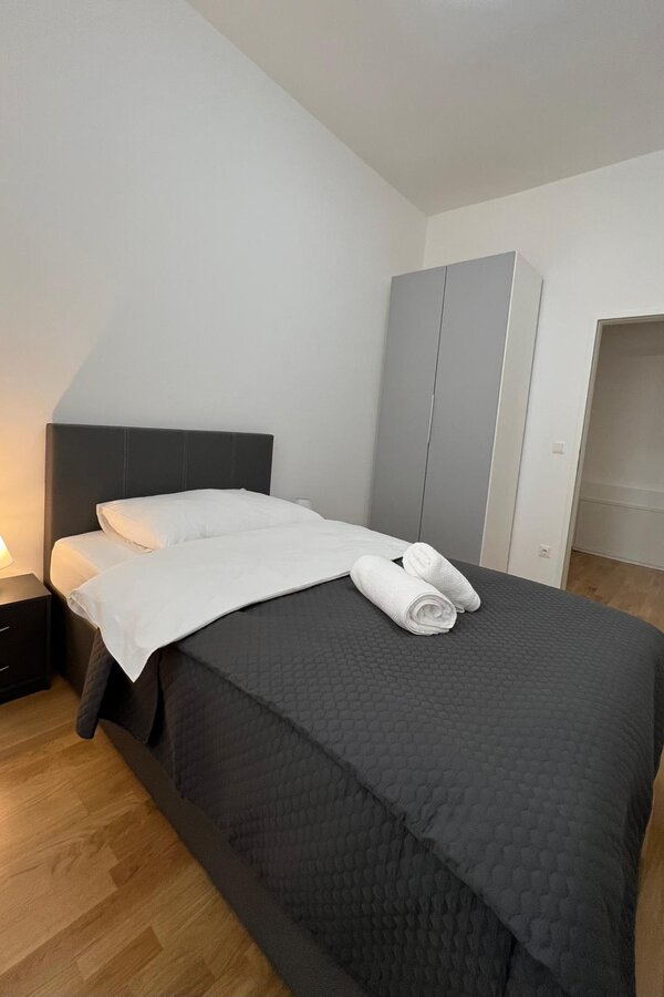 Schlafzimmer French Bed (140x100)