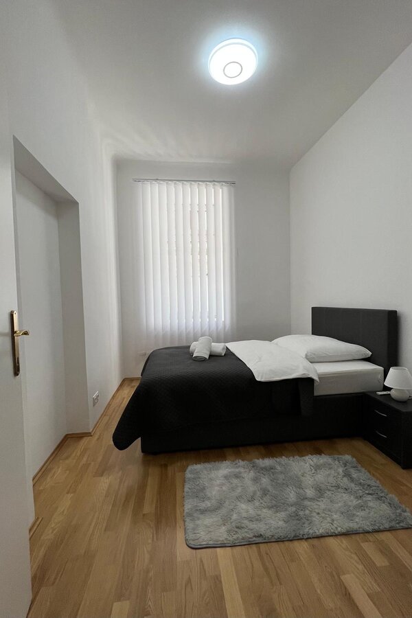 Schlafzimmer French Bed (140x100)