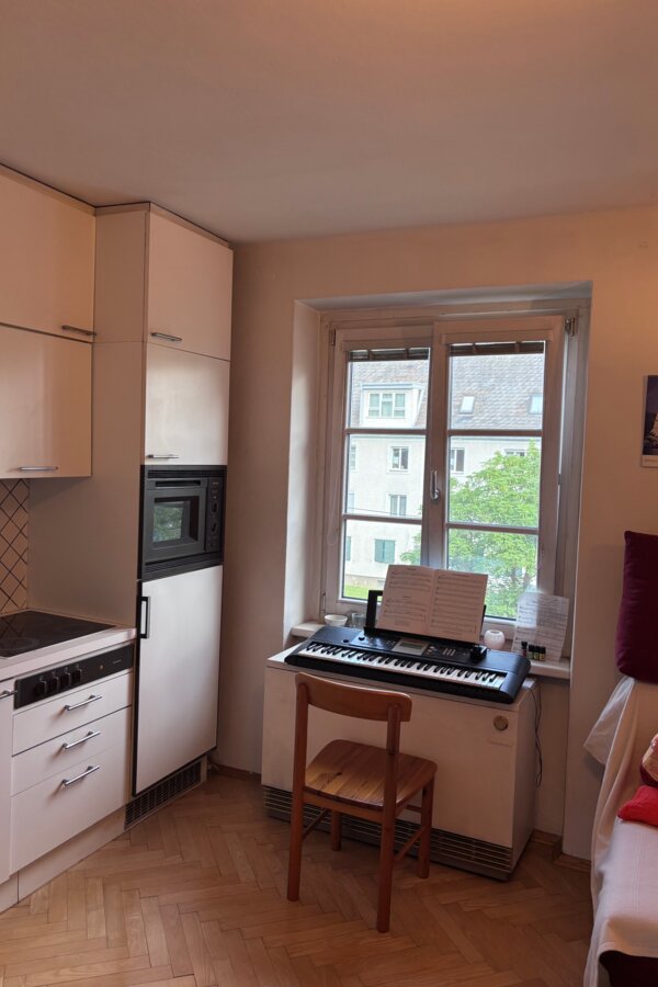 Klavier/Küchenzeile