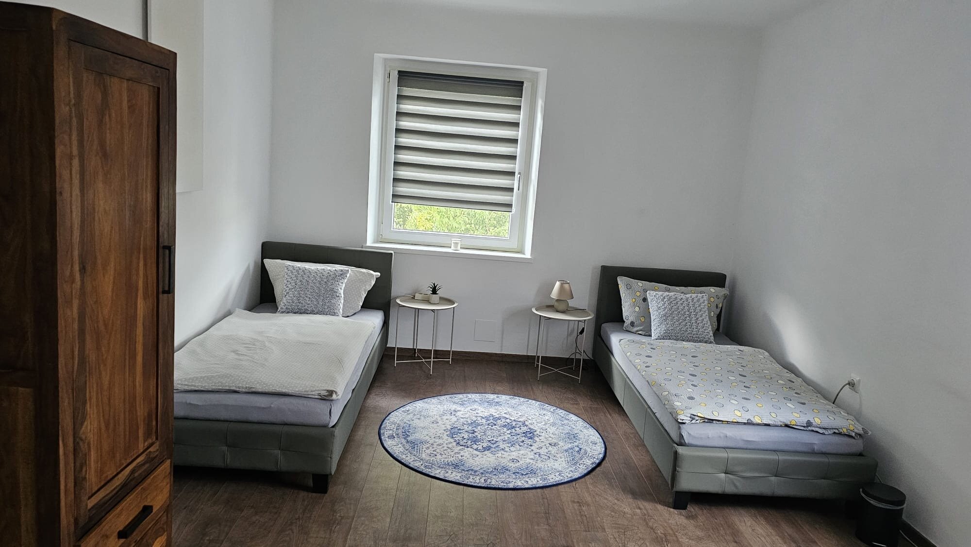 Schlafzimmer 1