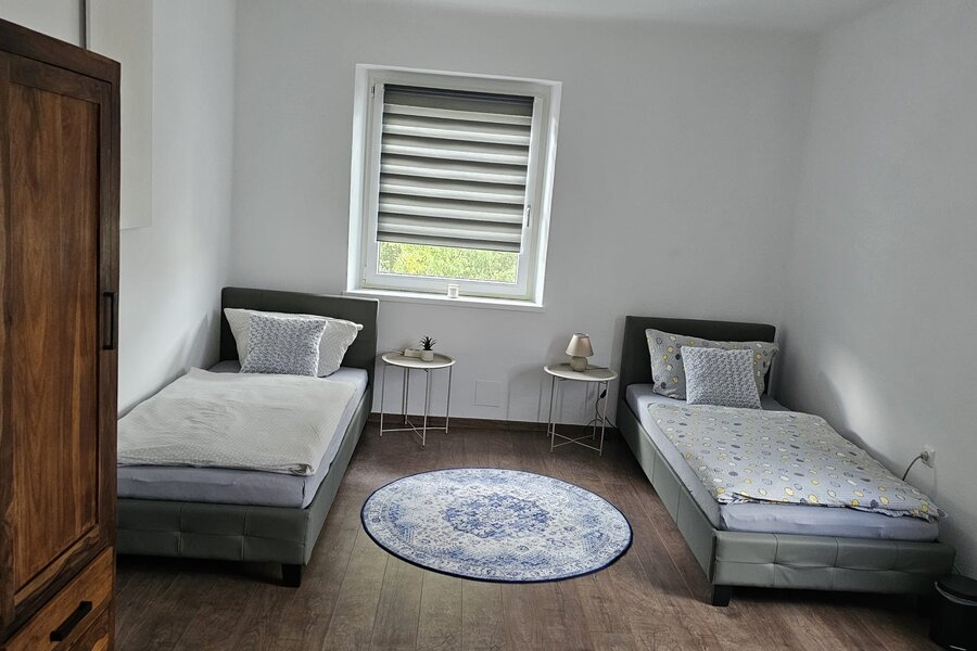 Schlafzimmer 1