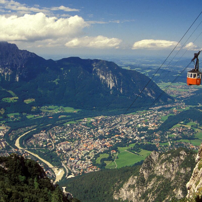 In Bad Reichenhall, one of the oldest gondolas goes up into the mountains. In Grödig/Salzburg, a gondola goes up the Untersberg (more modern).