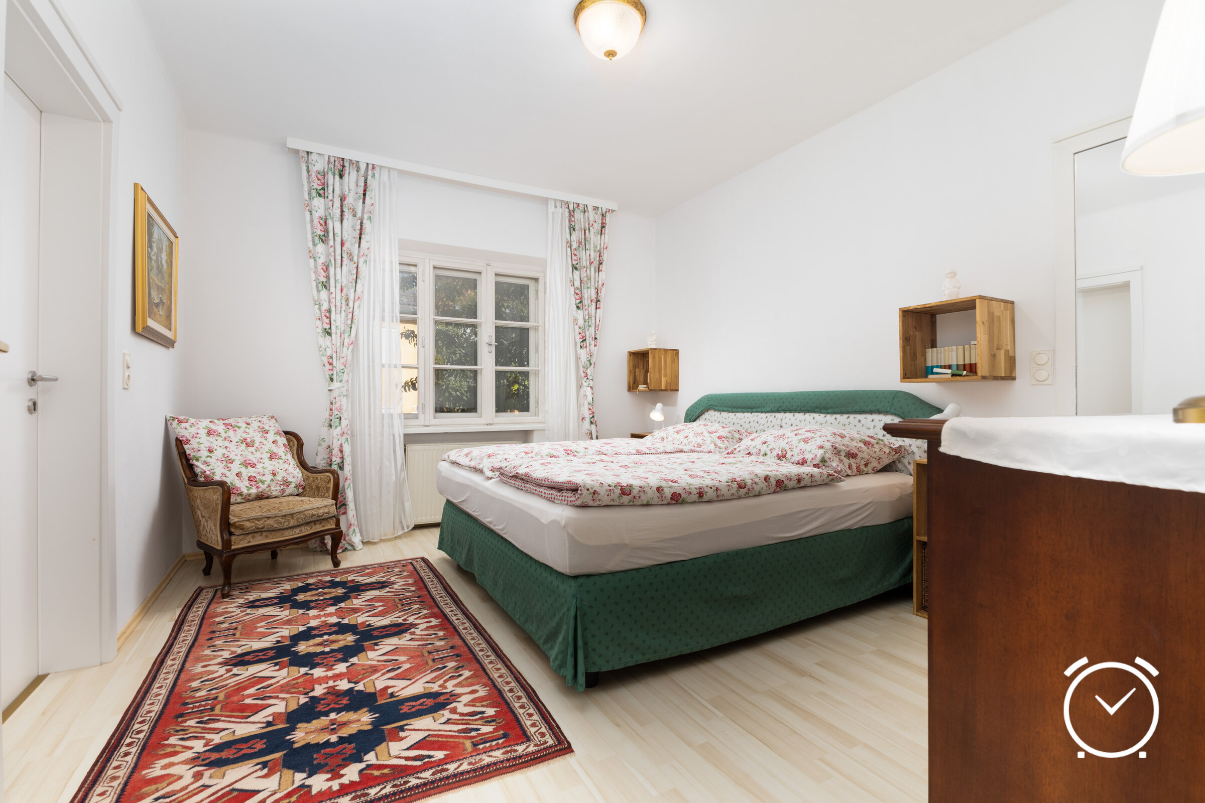 Schlafzimmer 1