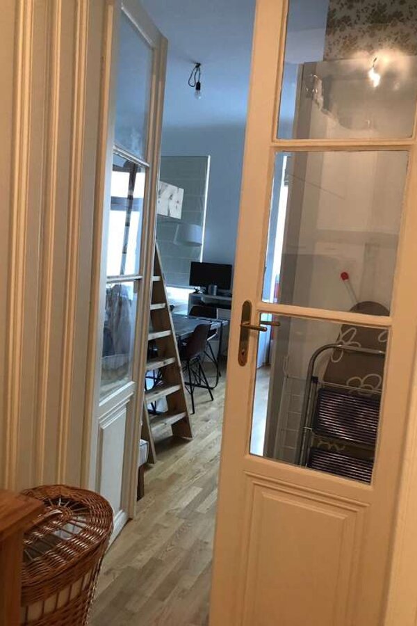 Door to living and bed room