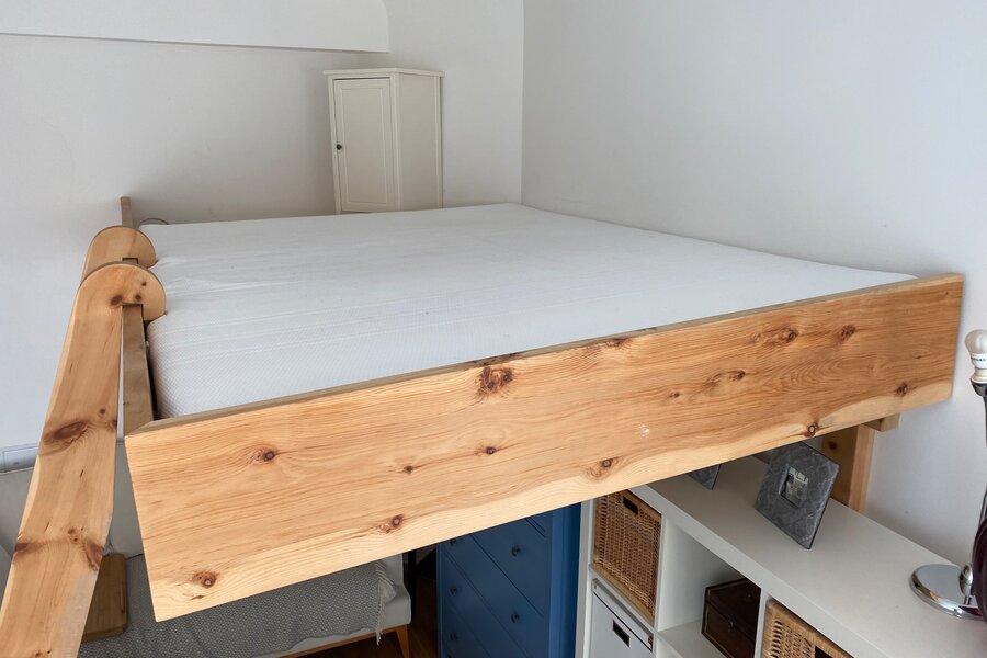 Bed from Swiss stone pine for a restful sleep