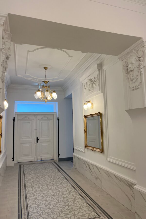 Eingangsbereich Altbau 