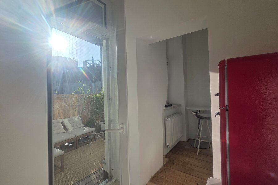Sunny and big entrance room
