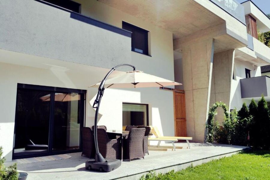 Terrasse mit Essbereich 