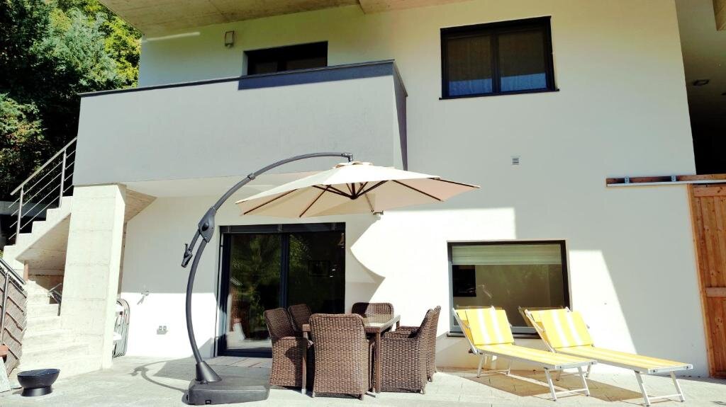 Terrasse mit Essbereich 