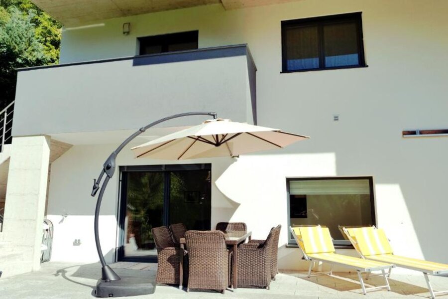 Terrasse mit Essbereich 