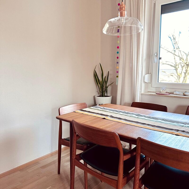 Living room (dining table)