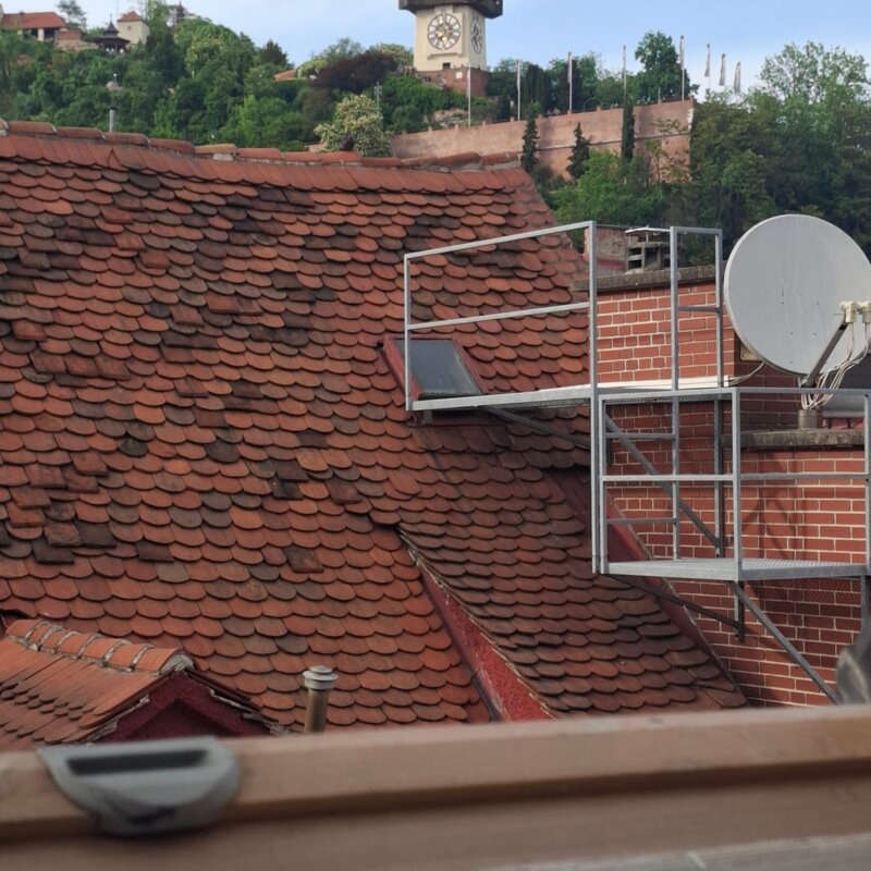 Traumhafte Aussicht über den Dächern der Stadt 