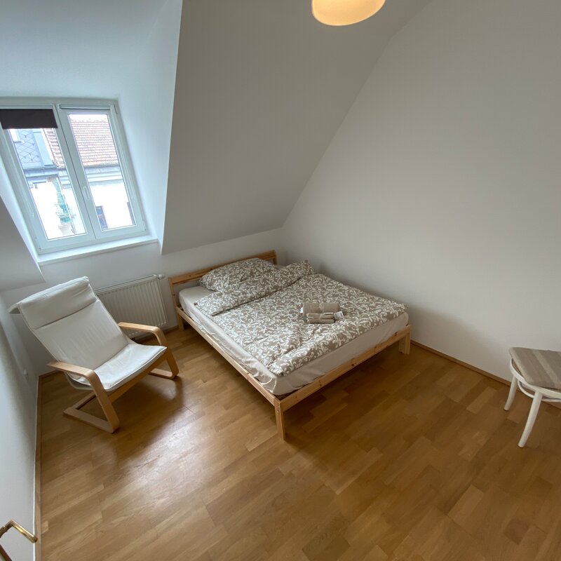 Schlafzimmer 2