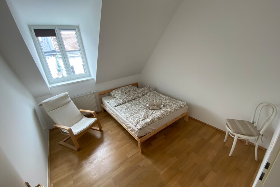 Schlafzimmer 2