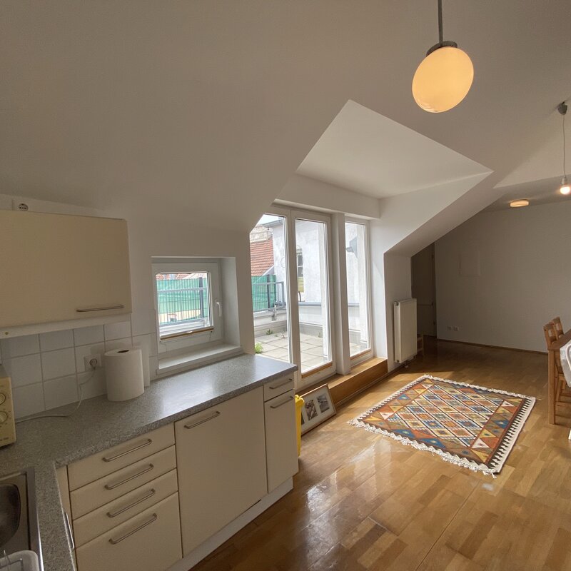 Vorzimmer & Küchenbereich