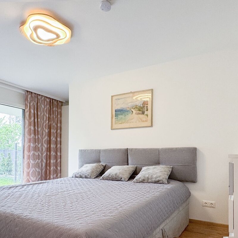 Schlafzimmer mit Garderobe und Schrank | © Iryna Domann