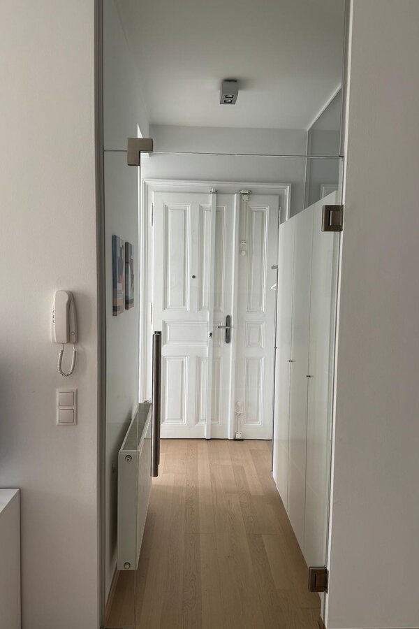 Entrance/wardrobe
