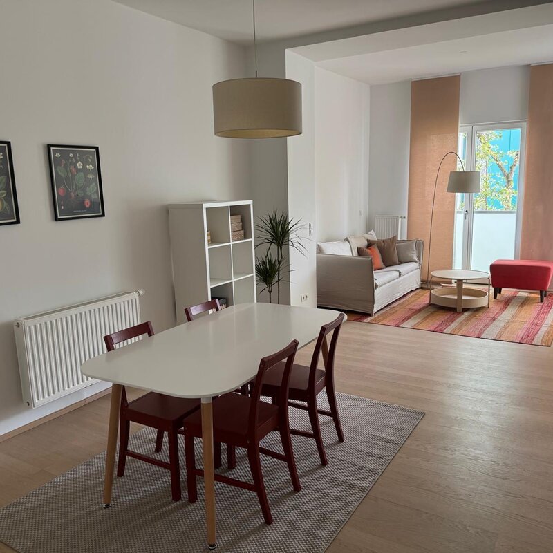 Dining area, living room