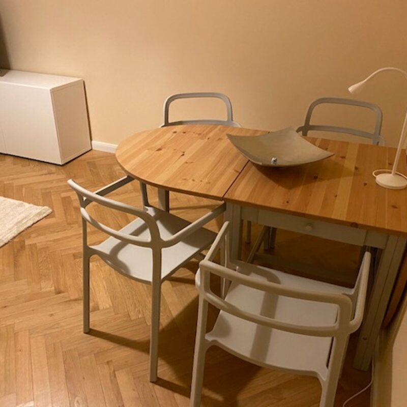 Größenverstellbarer Esstisch 2-6 Personen