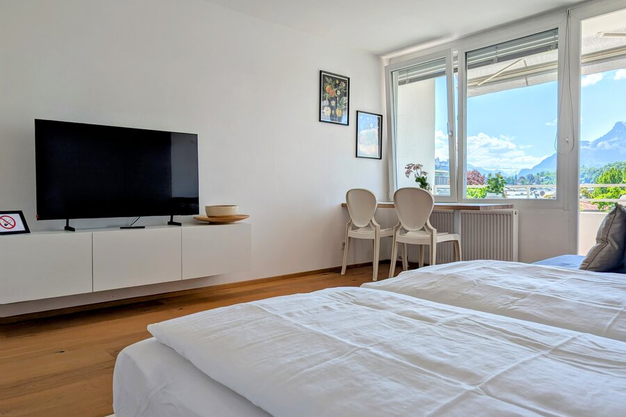 Helles Studio Apartment mit Bergblick – 1-Zimmer Kurzzeitmiete Salzburg, Wohnen auf Zeit für 1 bis 6 Monate.
