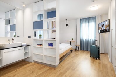 Bright studio apartment with modern bathroom & sleeping area – short-term rental Vienna, temporary housing for 1 to 6 months