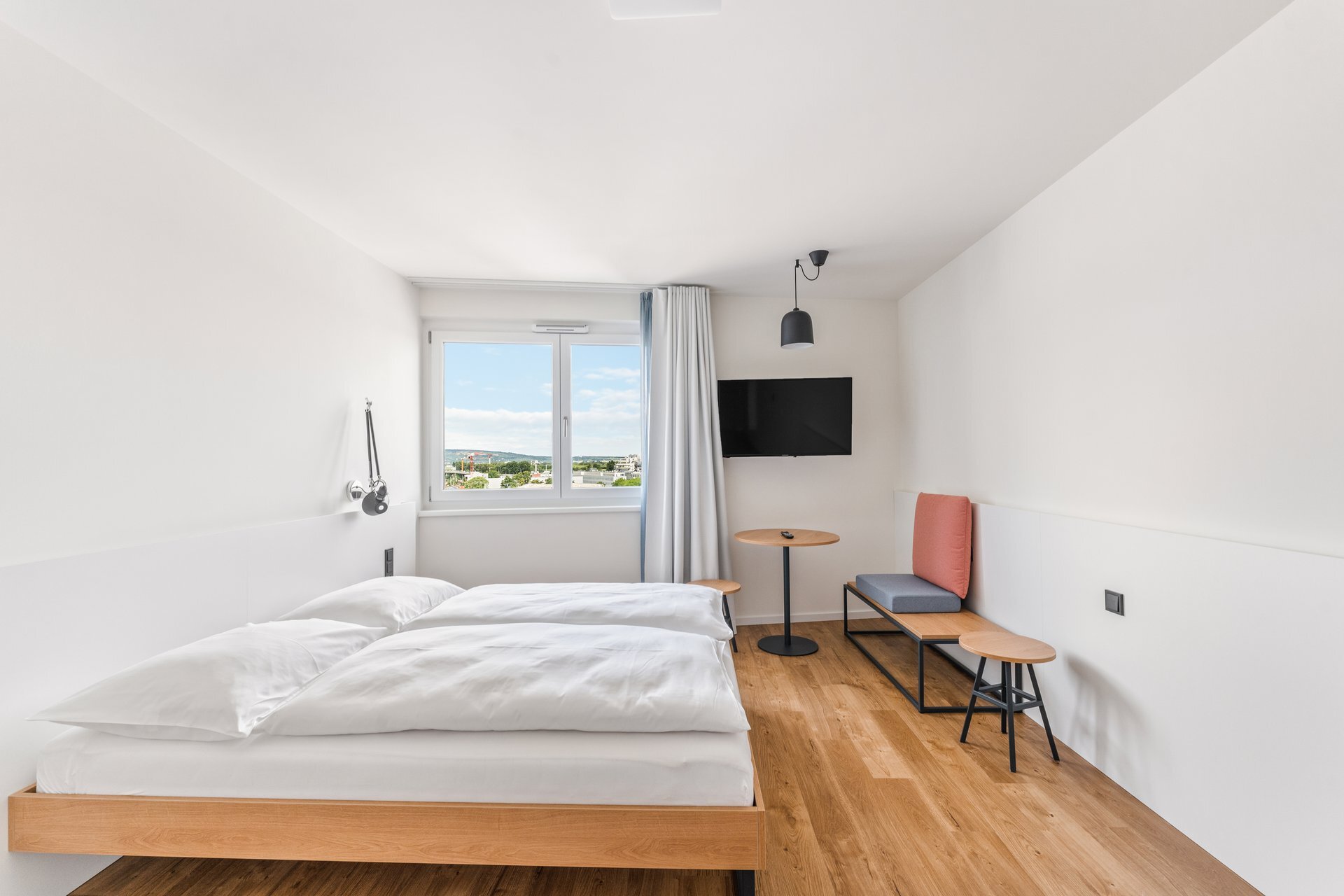 Helles 1-Zimmer Apartment mit Holzboden & TV – Kurzzeitmiete Wien, Wohnen auf Zeit für 1 bis 6 Monate