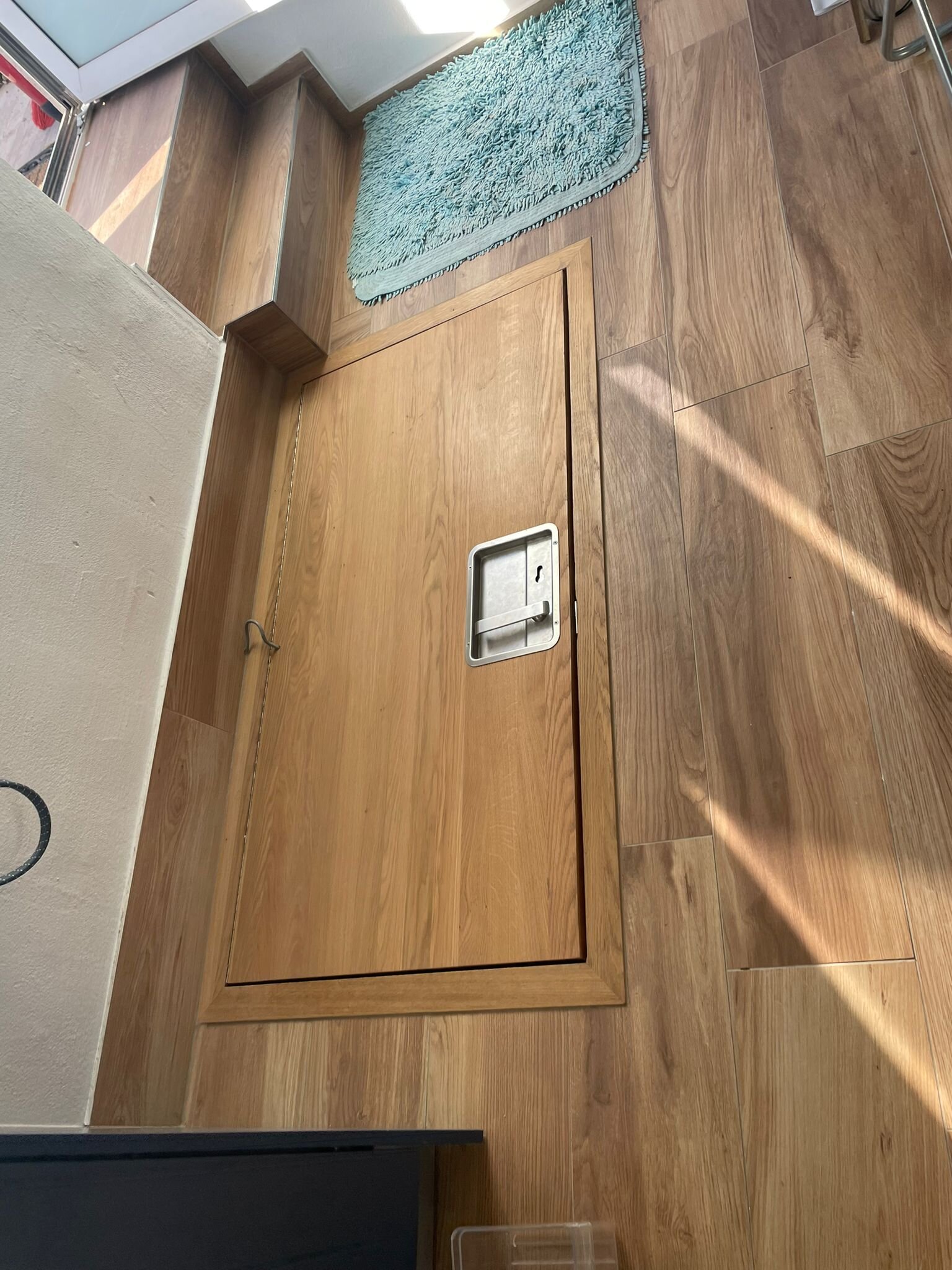 Luke von oben - geschlossen