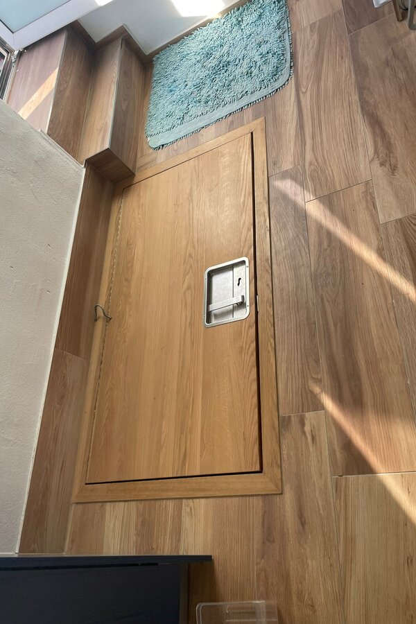 Luke von oben - geschlossen