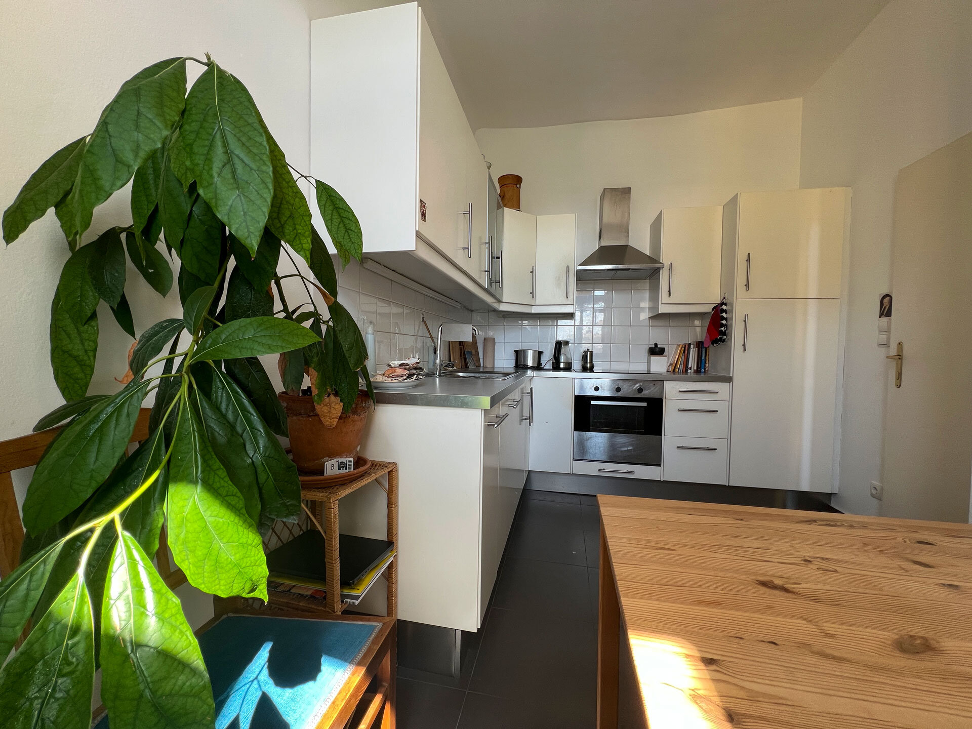 Sunny, quiet, fully equipped kitchen  | © A.S.