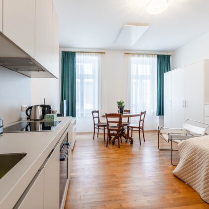 Helles 1-Zimmer Apartment mit Küchenzeile & Essbereich – Kurzzeitmiete Wien, Wohnen auf Zeit für 1 bis 6 Monate
