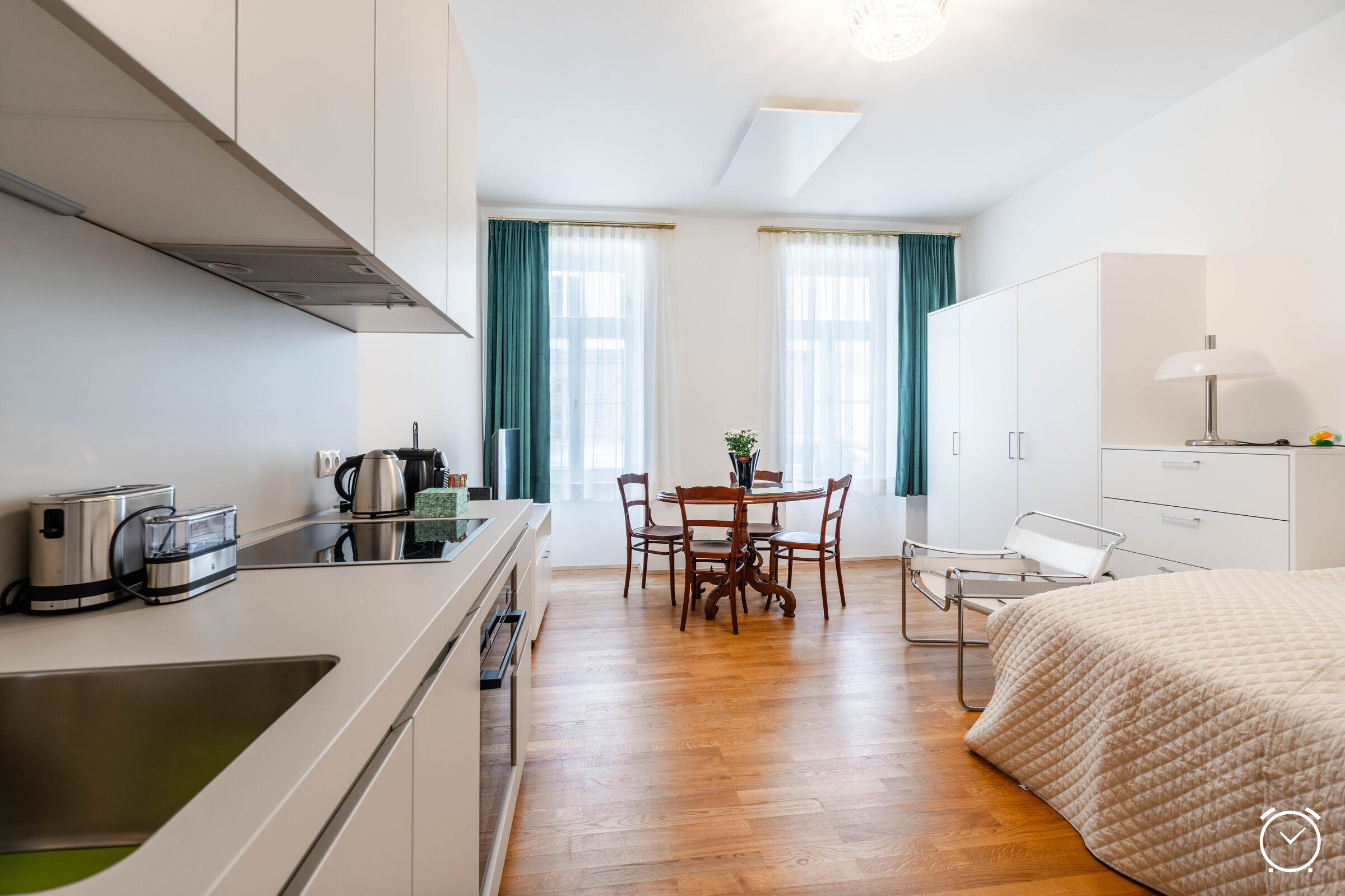 Helles 1-Zimmer Apartment mit Küchenzeile & Essbereich – Kurzzeitmiete Wien, Wohnen auf Zeit für 1 bis 6 Monate