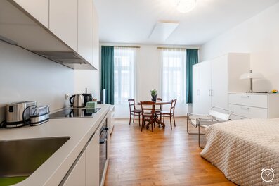 Helles 1-Zimmer Apartment mit Küchenzeile & Essbereich – Kurzzeitmiete Wien, Wohnen auf Zeit für 1 bis 6 Monate