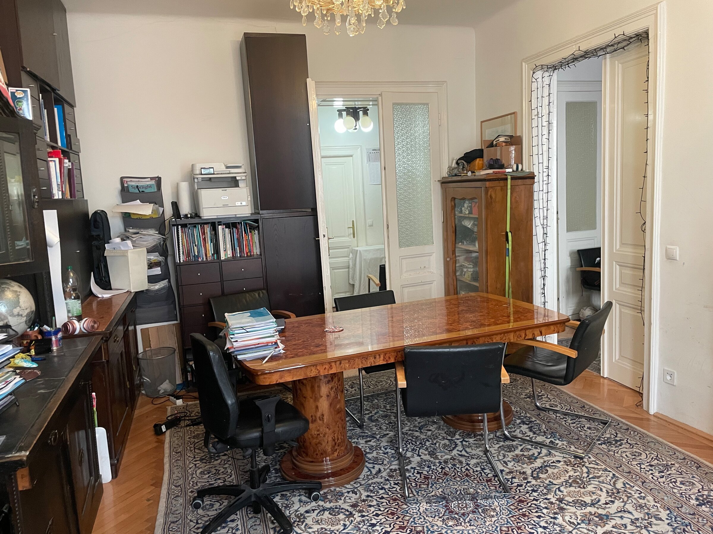 geräumiges Büro, auch als Aufenthaltsraum geeignet