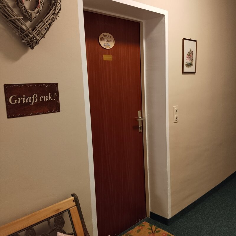 Wohnungseingangstür W C 13, Terrassenhaus II, Sonnenhang 191 | © Andrea Kollroß