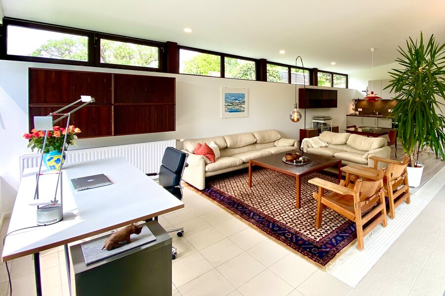 Arbeits- und Wohnraum in Blickrichtung Küche | © H. Weißenberger