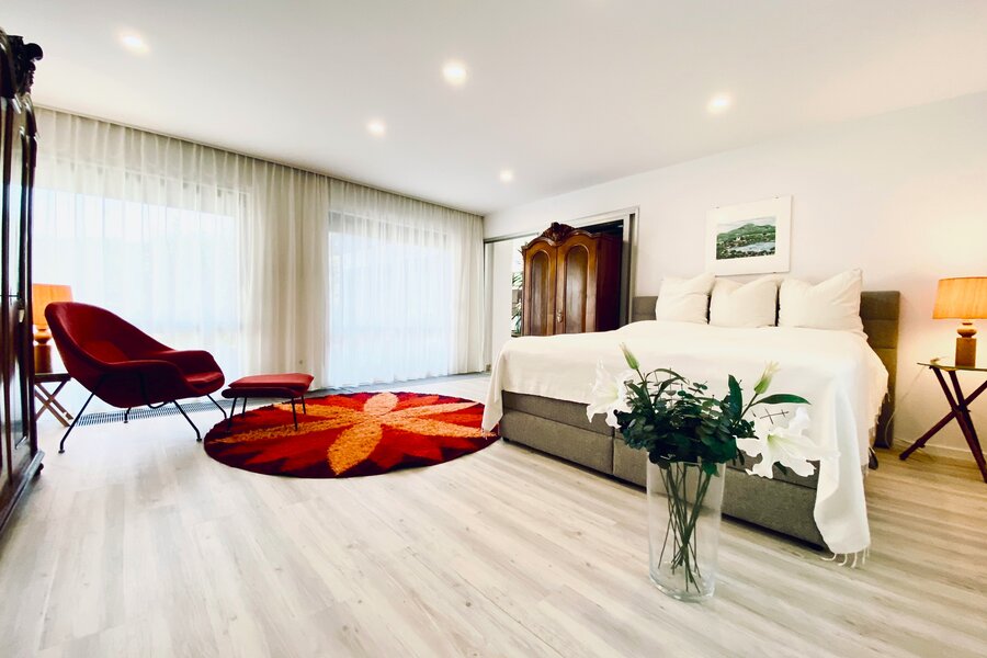 Schlafzimmer mit Doppelbett | © H. Weißenberger