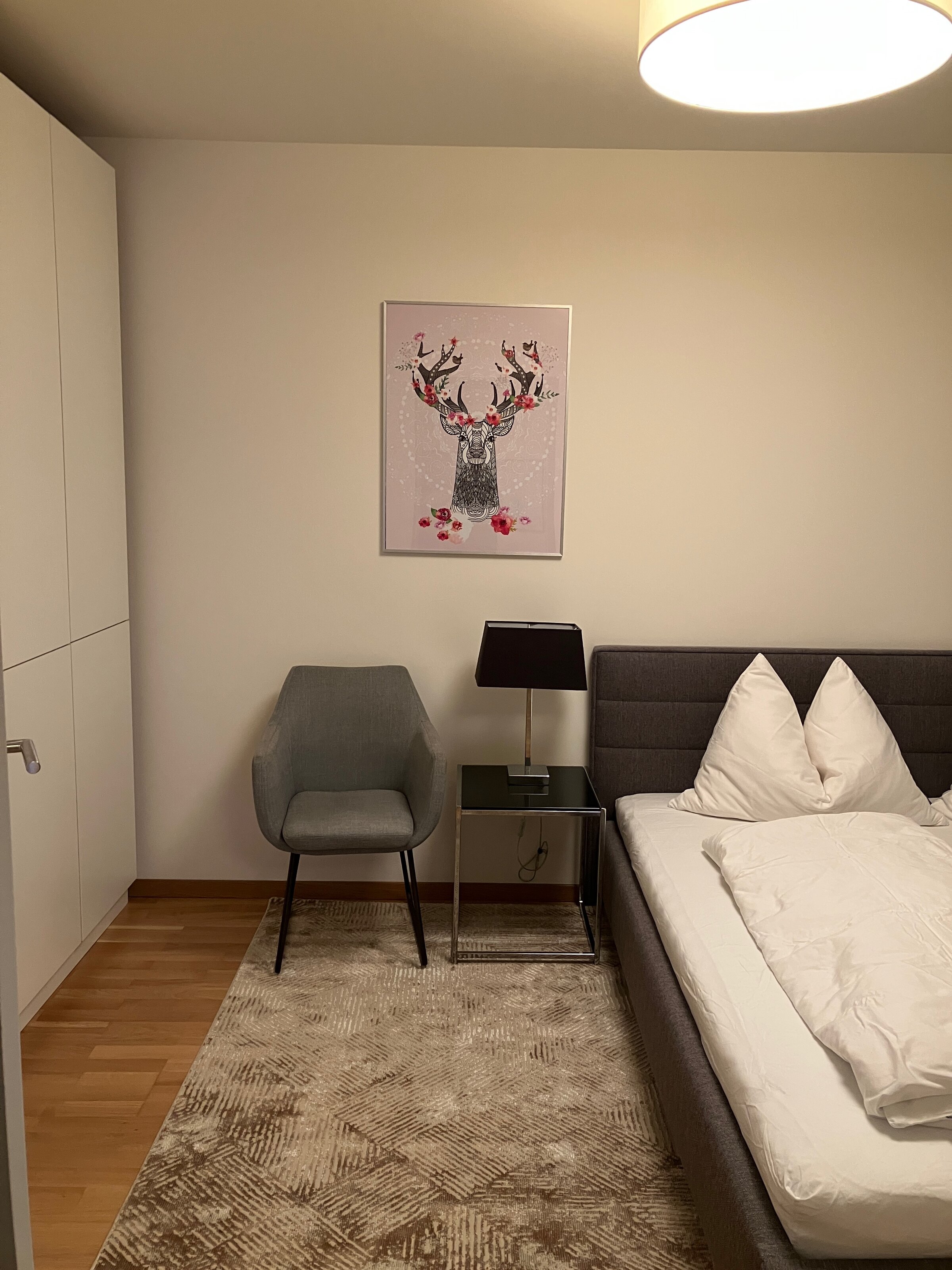 Schlafzimmer 1