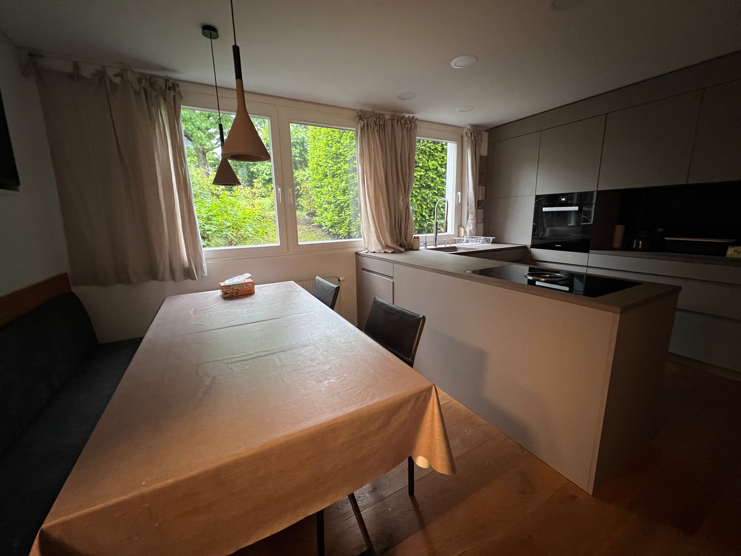 Küche und Essbereich 