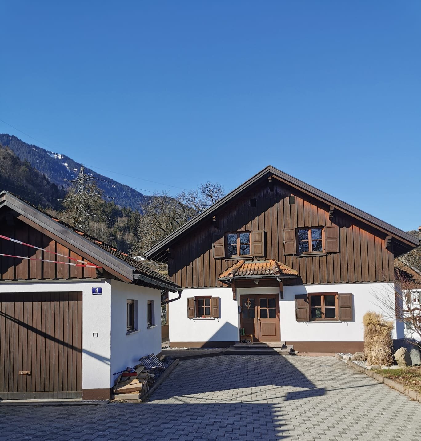 Garage und Auto Abstellplätze