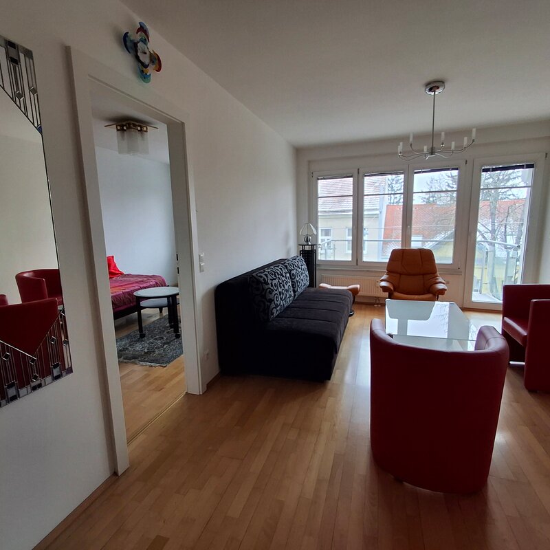 Helle gemütliche 2-Zimmerwohnung mit Balkon