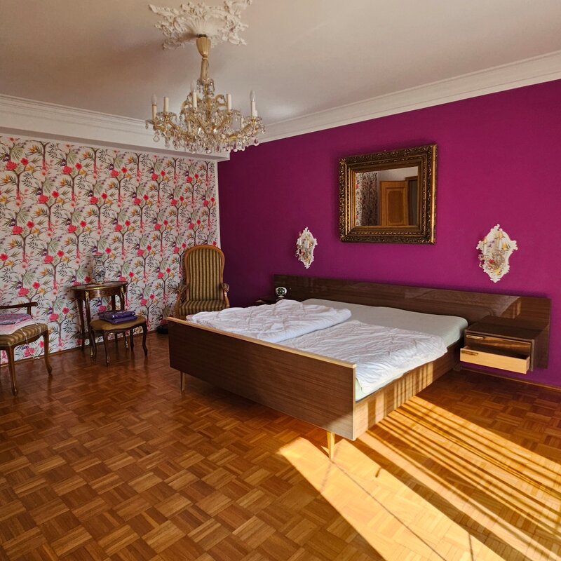 Schlafzimmer 1