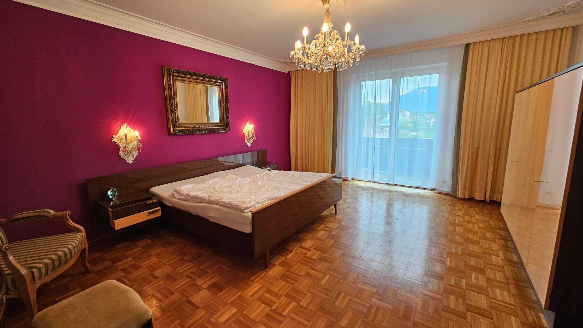 Schlafzimmer 1