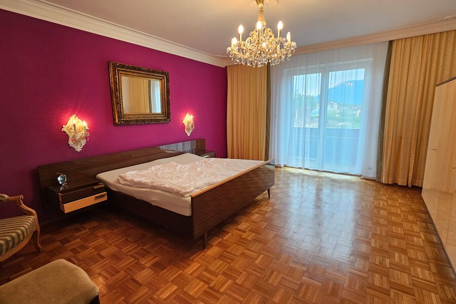 Schlafzimmer 1