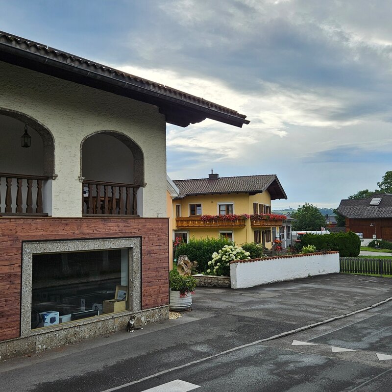 the free parking lot